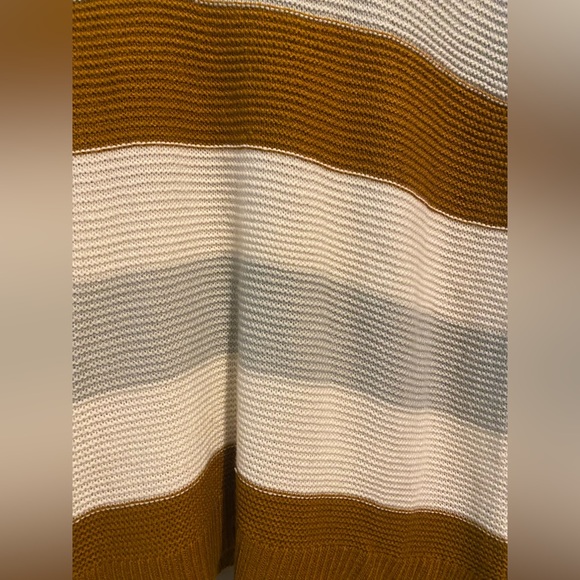 Fall Color Block Sweater - Picture 2 of 3